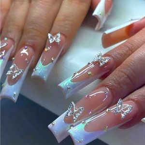 “Snow White” press on nails